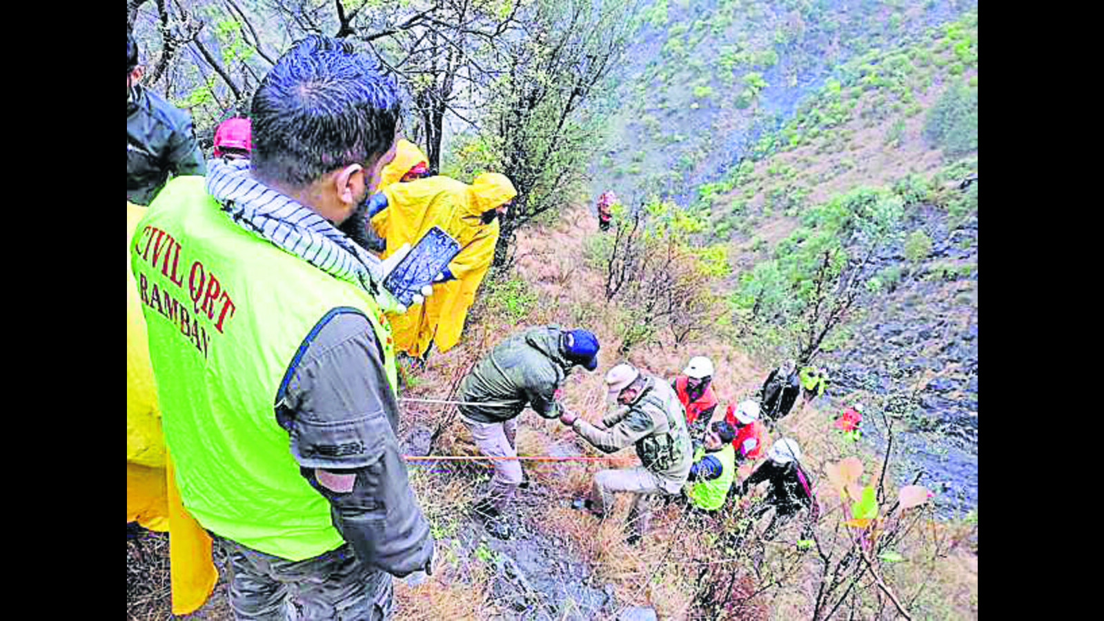 9 Bihar labourers among 10 dead as SUV falls into Ramban gorge ...