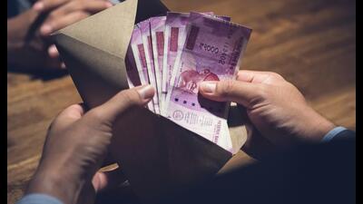 An amount of  ₹10 lakh was recovered from the car and the driver was identified as Shailendra Agnihotri, a resident of Mohalla Patkana, near police post Kanauj in Uttar Pradesh. (Representational Image)