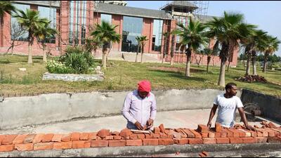 At least 1,400 homebuyers, who had invested in SDS Infracon’s integrated NRI Township project, in YEIDA’s Sector 26A 14 years ago, are still awaiting possession of their homes. (HT Photo) At least 1,400 homebuyers, who had invested in SDS Infracon’s integrated NRI Township project, in YEIDA’s Sector 26A 14 years ago, are still awaiting possession of their homes. (HT Photo)