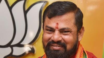 Hyderabad: BJP MLA T Raja Singh celebrates after the party lifted his suspension allowing him to be a candidate for the Goshamahal assembly seat for the upcoming Telangana Assembly polls, in Hyderabad, Sunday, Oct. 22, 2023. (PTI Photo)(PTI10_22_2023_000061A) (PTI) Hyderabad: BJP MLA T Raja Singh celebrates after the party lifted his suspension allowing him to be a candidate for the Goshamahal assembly seat for the upcoming Telangana Assembly polls, in Hyderabad, Sunday, Oct. 22, 2023. (PTI Photo)(PTI10_22_2023_000061A) (PTI)