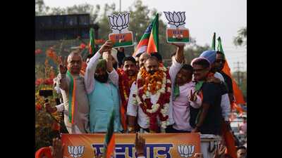 Jalandhar MP Sushil Kumar Rinku and former MLA Jalandhar West Sheetal Angural held a roadshow in Jalandhar two days after joining the Bharatiya Janata Party. (HT)