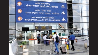 Pawan Bansal said if voted to power, he will correct this mistake of the BJP and will ensure a flying academy was opened at the old airport, which will provide a golden opportunity to the youth of Chandigarh to become pilots. (HT Photo)