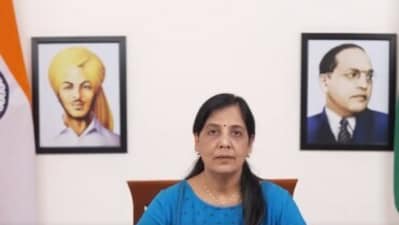 Delhi chief minister Arvind Kejriwal's wife Sunita announced the 'Kejriwal Ko Ashirwad' campaign. Delhi chief minister Arvind Kejriwal's wife Sunita announced the 'Kejriwal Ko Ashirwad' campaign.
