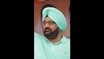 The Aam Aadmi Party is zeroing in on former legislator Jassi Khangura from this urban-dominated constituency. Given the diversity of the electorate, it is learnt that Khangura scores over others in terms of credibility and acceptability among other seekers of the party ticket in a survey conducted by the party. Ahbaab Singh Grewal and a social activist Anmol Kwatra are also in the fray. (HT File) The Aam Aadmi Party is zeroing in on former legislator Jassi Khangura from this urban-dominated constituency. Given the diversity of the electorate, it is learnt that Khangura scores over others in terms of credibility and acceptability among other seekers of the party ticket in a survey conducted by the party. Ahbaab Singh Grewal and a social activist Anmol Kwatra are also in the fray. (HT File)