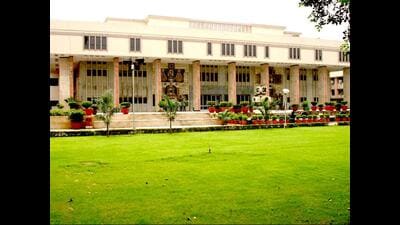 The court laid down this principle while denying admission to a seven-and-a-half-year-old girl in Maharaja Agrasen Model School for the academic session 2023-24 in Class 2. (HT Archive) The court laid down this principle while denying admission to a seven-and-a-half-year-old girl in Maharaja Agrasen Model School for the academic session 2023-24 in Class 2. (HT Archive)