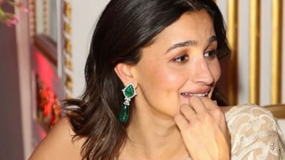 Alia will also be seen in director Farhan Akhtar's film Jee Le Zaraa alongside Priyanka Chopra and Katrina Kaif. The film promises to be another tale of friendship on the lines of Dil Chahta Hai and Zindagi Na Milegi Dobara. However, the work on the film has not started yet. Alia will also be seen in director Farhan Akhtar's film Jee Le Zaraa alongside Priyanka Chopra and Katrina Kaif. The film promises to be another tale of friendship on the lines of Dil Chahta Hai and Zindagi Na Milegi Dobara. However, the work on the film has not started yet.