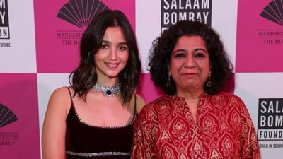 Alia poses for pictures with Asma Khan. Alia poses for pictures with Asma Khan.