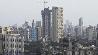 MahaRERA, the real estate regulator of Maharashtra has asked a builder to obtain the occupancy certificate for his building within three months or pay an interest amount to the complainant who is a resident of the building. (HT File / Representative Photo) MahaRERA, the real estate regulator of Maharashtra has asked a builder to obtain the occupancy certificate for his building within three months or pay an interest amount to the complainant who is a resident of the building. (HT File / Representative Photo)