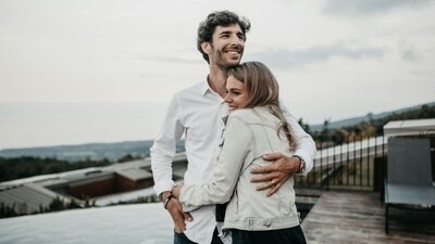 People with secure attachment style can address their own emotions and create a healthy space for understanding, communication and exchange of emotions in their relationship. Dating with secure functioning is a healthy way of being with someone. Relationship Specialist Rose Viggiano noted down what dating with secure functioning looks like. (Unsplash) People with secure attachment style can address their own emotions and create a healthy space for understanding, communication and exchange of emotions in their relationship. Dating with secure functioning is a healthy way of being with someone. Relationship Specialist Rose Viggiano noted down what dating with secure functioning looks like. (Unsplash)