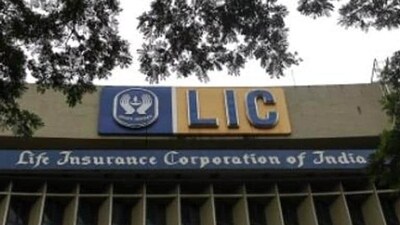 An exterior view of Life Insurance Corporation of India's (LIC) headquarters, in Mumbai. (Reuters)
