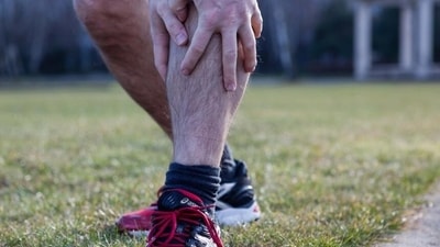 Stress fractures can affect any athlete, but happen more often to those who play running sports (Silvia Marks/dpa/picture alliance) Stress fractures can affect any athlete, but happen more often to those who play running sports (Silvia Marks/dpa/picture alliance)