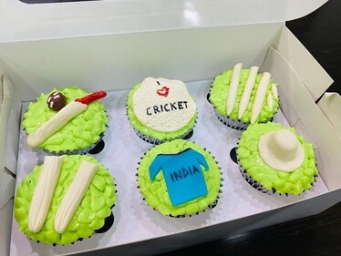 Cricket-themed cupcakes are a fun dessert for the party, informs dessert maker Swheta Aggarwal (Kookie Cake Crumble) Cricket-themed cupcakes are a fun dessert for the party, informs dessert maker Swheta Aggarwal (Kookie Cake Crumble)