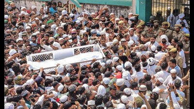 People gather during the funeral procession of gangster-turned-politician Mukhtar Ansari, in Ghazipur, Saturday (PTI) People gather during the funeral procession of gangster-turned-politician Mukhtar Ansari, in Ghazipur, Saturday (PTI)