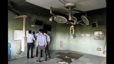 The operation theatre on the fourth floor of the advance cardiac centre at Post-Graduate Institute of Medical Education and Research (PGIMER), Chandigarh, where a fire broke out on Saturday afternoon. (HT Photo) The operation theatre on the fourth floor of the advance cardiac centre at Post-Graduate Institute of Medical Education and Research (PGIMER), Chandigarh, where a fire broke out on Saturday afternoon. (HT Photo)