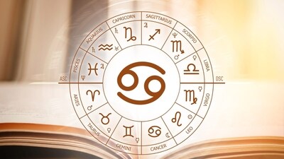 Cancer Daily Horoscope for March 31, 2024: You will see splendid moments in romance.
