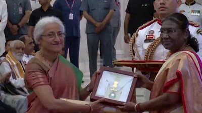 President Droupadi Murmu on Saturday conferred the Bharat Ratna award to agriculture scientist M S Swaminathan posthumously at Rashtrapati Bhavan today. MS Swaminathan, the ‘father of the Green Revolution’ in India, was an agronomist, agricultural scientist, plant geneticist, administrator, and humanitarian. Swaminathan also held administration positions in various agricultural research laboratories. He served as the director general of the Indian Council of Agricultural Research and International Rice Research Institute. (PTI) President Droupadi Murmu on Saturday conferred the Bharat Ratna award to agriculture scientist M S Swaminathan posthumously at Rashtrapati Bhavan today. MS Swaminathan, the ‘father of the Green Revolution’ in India, was an agronomist, agricultural scientist, plant geneticist, administrator, and humanitarian. Swaminathan also held administration positions in various agricultural research laboratories. He served as the director general of the Indian Council of Agricultural Research and International Rice Research Institute. (PTI)
