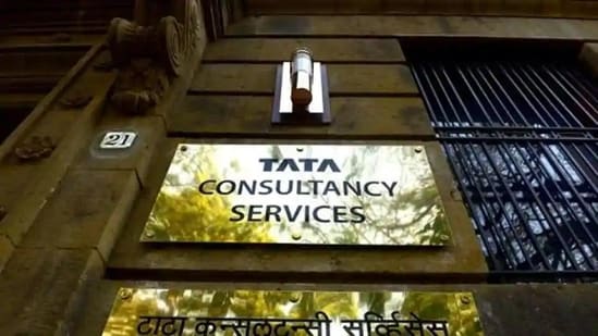 The laid off former TCS employees happen to be Caucasians, Asian-Americans and Hispanic Americans who are between the age of 40s and 60s and are living in more than a dozen US states (Mint file)