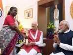 President Droupadi Murmu confers Bharat Ratna upon veteran Bharatiya Janata Party (BJP) leader LK Advani, as Prime Minister Narendra Modi looks on, at the latter's residence, in New Delhi on Sunday.