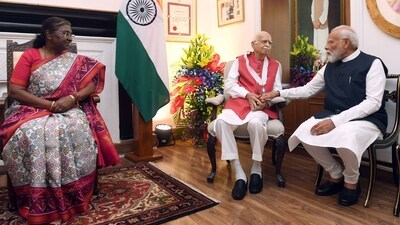 PM Narendra Modi congratulates veteran Bharatiya Janata Party (BJP) leader LK Advani on being conferred Bharat Ratna by President Droupadi Murmu. (ANI)
