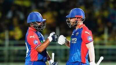 Delhi Capitals brought in Prithvi Shaw as David Warner's new opening partner. While they got off to a sluggish start, both Shaw and Warner took off dramatically towards the end of the powerplay. The pair ensured that DC scored 62 runs for the loss of no wickets in the powerplay. (DC) Delhi Capitals brought in Prithvi Shaw as David Warner's new opening partner. While they got off to a sluggish start, both Shaw and Warner took off dramatically towards the end of the powerplay. The pair ensured that DC scored 62 runs for the loss of no wickets in the powerplay. (DC)