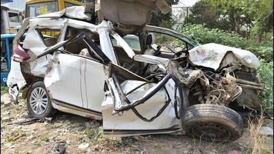 An FIR was registered under Sections 279 (rash and negligent driving), 338 (causing grievous hurt by rash and negligent acts), and 304A (causing death by negligence) against the truck driver. (Sakib Ali/HT Photo) An FIR was registered under Sections 279 (rash and negligent driving), 338 (causing grievous hurt by rash and negligent acts), and 304A (causing death by negligence) against the truck driver. (Sakib Ali/HT Photo)