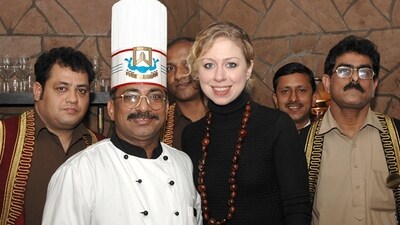 Chelsea Clinton with the team at Bukhara, ITC Maurya Chelsea Clinton with the team at Bukhara, ITC Maurya