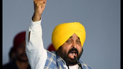 Punjab CM Bhagwant Mann addresses the 'Loktantra Bachao' Maharally, at Ramlila Maidan, in New Delhi on Sunday. (ANI)