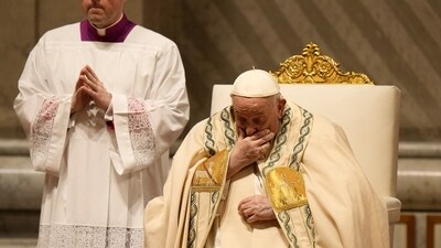 At the end of the two-and-a-half-hour service, he showed little sign of fatigue, taking time to greet and bless some of the worshippers.&nbsp; (AP)