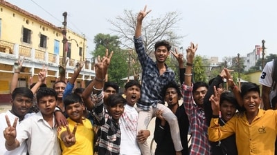 Students celebrating after declared Bihar Board class 10th matric exam at DAV High School, Danapur in Patna. (Santosh Kumar ) Students celebrating after declared Bihar Board class 10th matric exam at DAV High School, Danapur in Patna. (Santosh Kumar )
