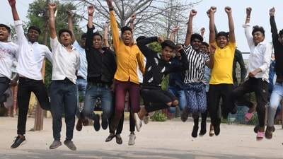 Students celebrating after declared Bihar Board class 10th matric exam at DAV High School, Danapur in Patna. (Santosh Kumar ) Students celebrating after declared Bihar Board class 10th matric exam at DAV High School, Danapur in Patna. (Santosh Kumar )