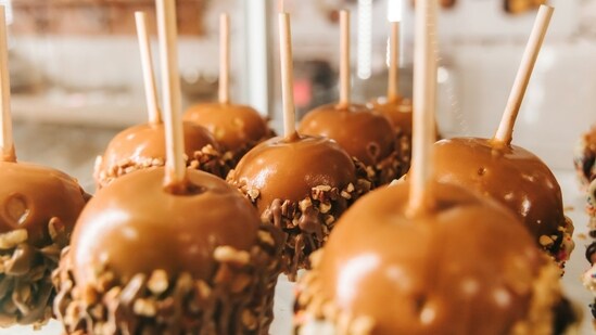 Caramel Onions: Coat onions with caramel to make them look like caramel apples.&nbsp;(Unsplash)