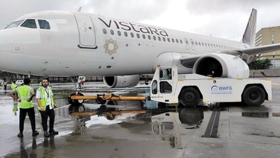 Vistara said that the airlines will be offering alternate flight options or refunds to the affected customers. (ANI) Vistara said that the airlines will be offering alternate flight options or refunds to the affected customers. (ANI)
