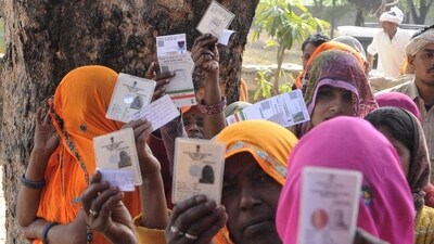 Out of the total 543 seats, 412 are for general candidates, 84 are reserved for Scheduled Caste (SC) representatives and 47 for Scheduled Tribe (ST) representatives. (HT File Photo) Out of the total 543 seats, 412 are for general candidates, 84 are reserved for Scheduled Caste (SC) representatives and 47 for Scheduled Tribe (ST) representatives. (HT File Photo)