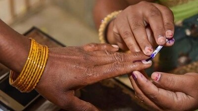India's electoral system is a first-past-the-post multiparty system, where the candidate with the highest number of votes wins. To secure a majority, a party or coalition must attain at least 272 seats. (PTI) India's electoral system is a first-past-the-post multiparty system, where the candidate with the highest number of votes wins. To secure a majority, a party or coalition must attain at least 272 seats. (PTI)
