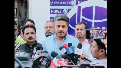 Pawar further stated that all companies involved in the bidding process conspired with the government to raise the price. (HT PHOTO)