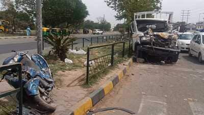 The deceased, identified as Gurpreet Singh, a resident of Kharar, was riding in the canter itself, along with three other persons. The drunk driver, Lakhwinder Singh Lakha, hailing from Tarn Taran, was arrested from the scene. (HT Photo) The deceased, identified as Gurpreet Singh, a resident of Kharar, was riding in the canter itself, along with three other persons. The drunk driver, Lakhwinder Singh Lakha, hailing from Tarn Taran, was arrested from the scene. (HT Photo)
