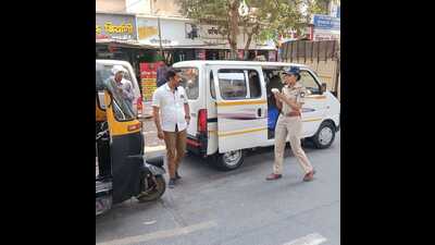 The squads comprised two joint vigilance teams of four officers and one RTO officer, one for Pune city and another for Pimpri-Chinchwad city. (HT PHOTO)