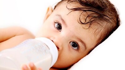 Findings of the study published in the Journal of Allergy & Clinical Immunology's March 2024 issue, skin tape strips were taken from babies' forearms when they were just two months old--a time before any indication of a food allergy could be seen. (Shutterstock) Findings of the study published in the Journal of Allergy & Clinical Immunology's March 2024 issue, skin tape strips were taken from babies' forearms when they were just two months old--a time before any indication of a food allergy could be seen. (Shutterstock)