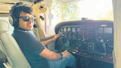 17-year-old becomes state’s youngest private pilot 17-year-old becomes state’s youngest private pilot