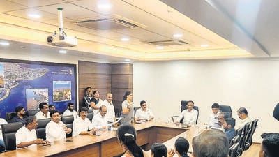Workers’ org opposes tender for centralisation of slum sanitation Workers’ org opposes tender for centralisation of slum sanitation
