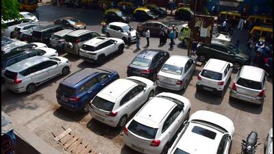 A car parked at the parking area, opp CP office at Crawford Market. (Bhushan Koyande/HT Photo) A car parked at the parking area, opp CP office at Crawford Market. (Bhushan Koyande/HT Photo)