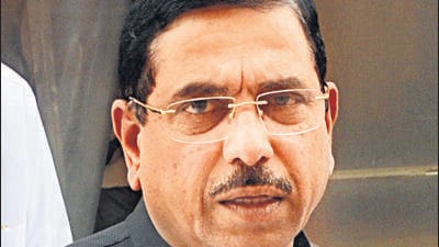 Lingayat seers continue to oppose BJP leader Pralhad Joshi’s candidacy from the Dharwad constituenc (HT) Lingayat seers continue to oppose BJP leader Pralhad Joshi’s candidacy from the Dharwad constituenc (HT)