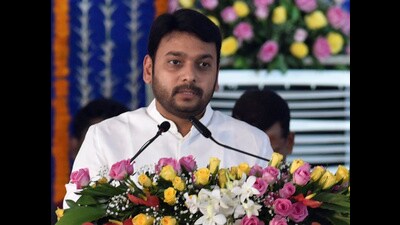 Mumbai, India - December 30, 2019: Vishwajeet Kadam during the swearing in ceremony for Maharashtra cabinet expansion at Vidhan Bhavan in Mumbai, India, on Monday, December 30, 2019. (Photo by Anshuman Poyrekar/Hindustan Times) (HT PHOTO) Mumbai, India - December 30, 2019: Vishwajeet Kadam during the swearing in ceremony for Maharashtra cabinet expansion at Vidhan Bhavan in Mumbai, India, on Monday, December 30, 2019. (Photo by Anshuman Poyrekar/Hindustan Times) (HT PHOTO)