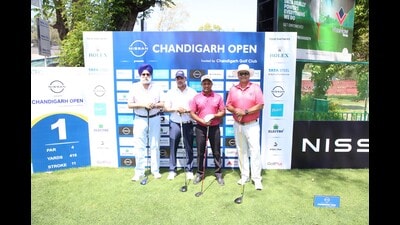 The winning team led by professional golfer SSP Chawrasia (second from right) at Chandigarh Golf Club on Tuesday. (HT Photo) The winning team led by professional golfer SSP Chawrasia (second from right) at Chandigarh Golf Club on Tuesday. (HT Photo)