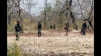 Two CRPF personnel were hurt in the encounter. (ANI) Two CRPF personnel were hurt in the encounter. (ANI)