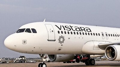 Vistara in a statement said that it is facing operational issues with crew availability being one of it and hence has decided to curtail its schedule (HT Photo)