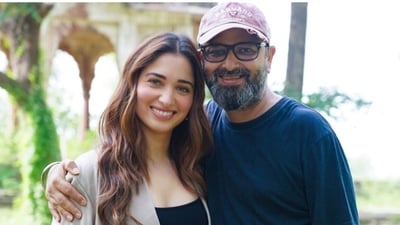 Nikhil Advani recently claimed that there is no unity in the Hindi film industry. Nikhil Advani recently claimed that there is no unity in the Hindi film industry.