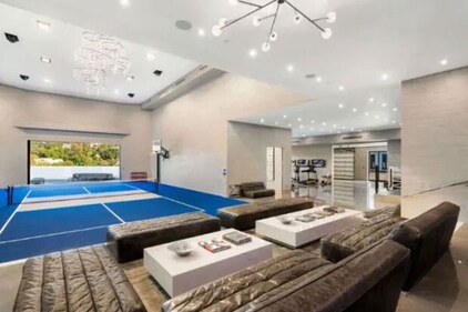 Recreation room (Mansion Global) Recreation room (Mansion Global)