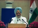 Manmohan Singh during his first press conference as prime minister, in 2004. (HT Photo)