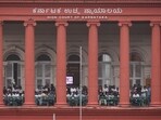 Man slits his own throat in front of chief justice in Karnataka high court Man slits his own throat in front of chief justice in Karnataka high court